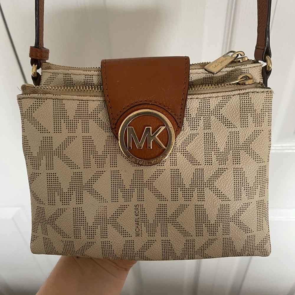 Michael Kors crossbody